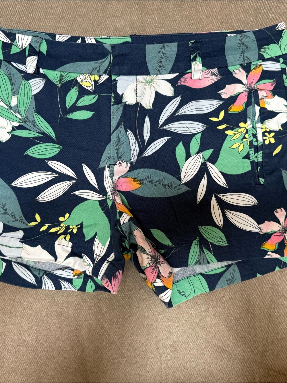 a.n.a Women’s Navy Floral Twill Shorts